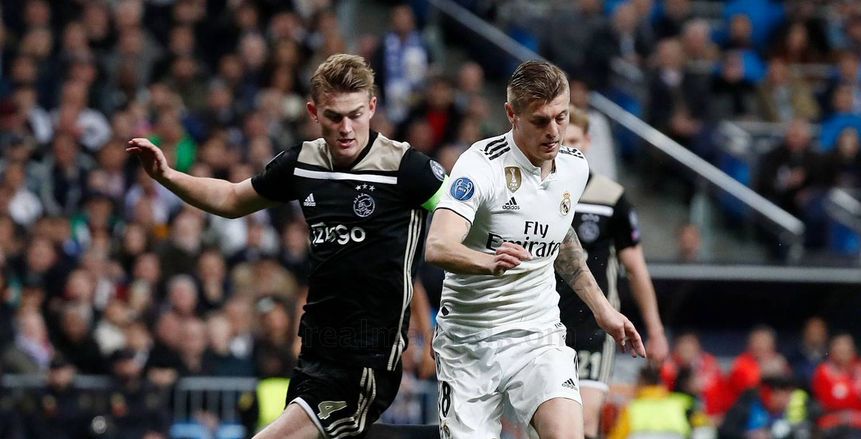 بالفيديو| أياكس يتقدم على ريال مدريد بثنائية في الشوط الأول