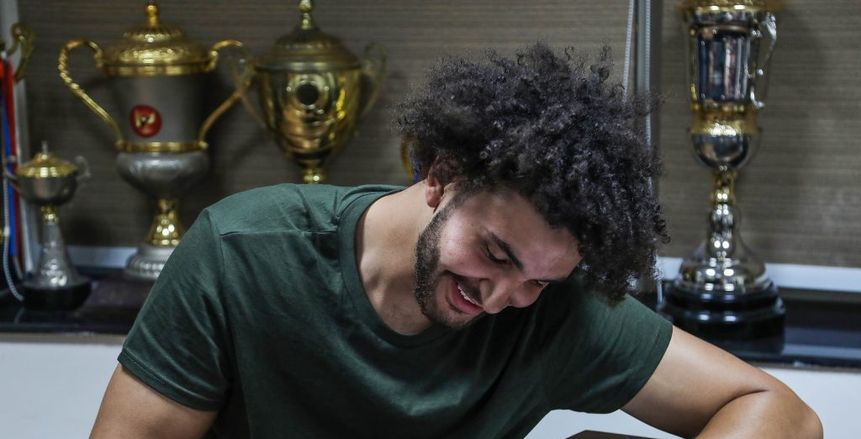 بالصور.. الأهلي يدعم فريق السلة بأحد محترفي دوري الجامعات الأمريكي