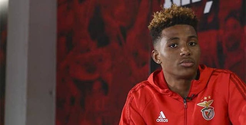 لاعب بنفيكا على رادار مانشستر يونايتد في يناير