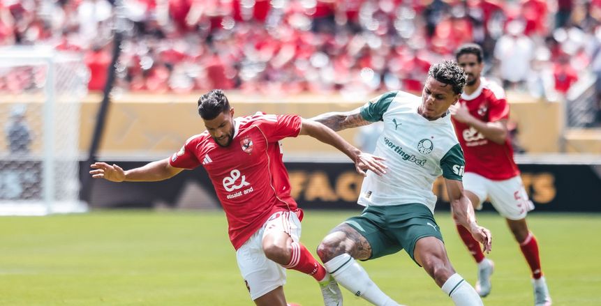 فيفا يكشف عن خطأ فادح من حكم مباراة الأهلي وبالميراس