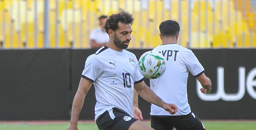 ضياء السيد: صلاح درب لاعبي المنتخب على التعامل مع «السوشيال ميديا»
