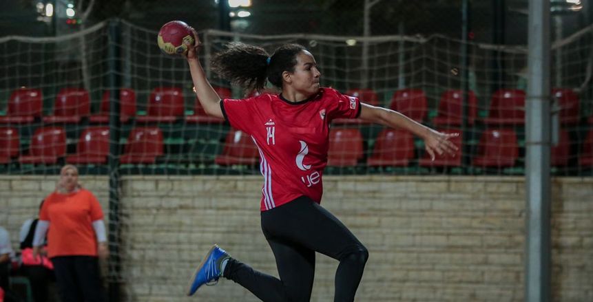 أنسات الأهلي يتوجن بلقب منطقة القاهرة لكرة اليد