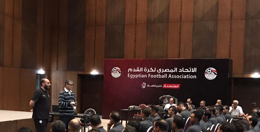 لتفادي الأخطاء.. أوسكار رويز يجتمع بحكام الدوري قبل انطلاق الجولة السادسة