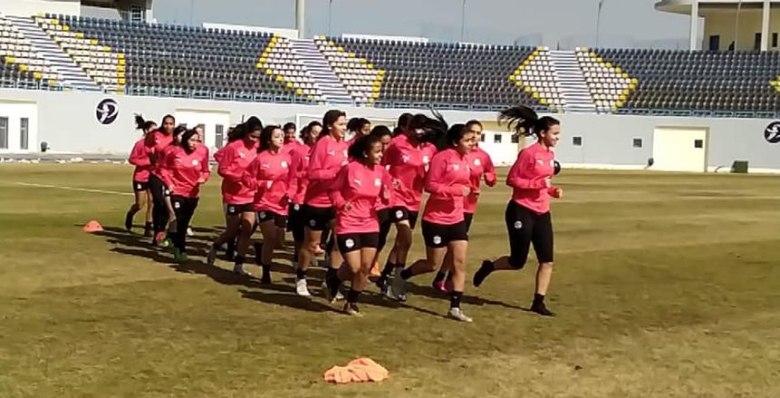 منتخب الكرة النسائية يتوجه إلى المغرب استعدادا لمواجهة أسود الأطلسي