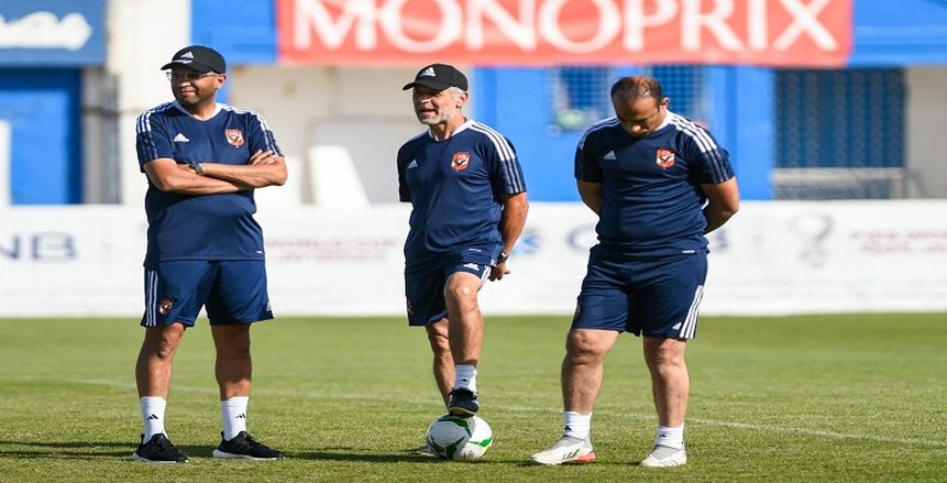 كولر يكشف ثغرات أوكلاند سيتي للاعبي الأهلي في محاضرة فنية بالمغرب