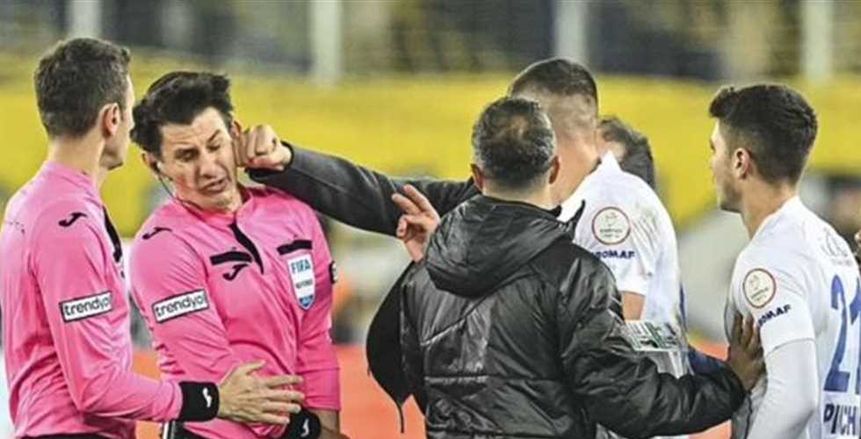 صاحب أشهر «لكمة» بتركيا يدير مباراة الأهلي والعين بكأس إنتركونتيننتال
