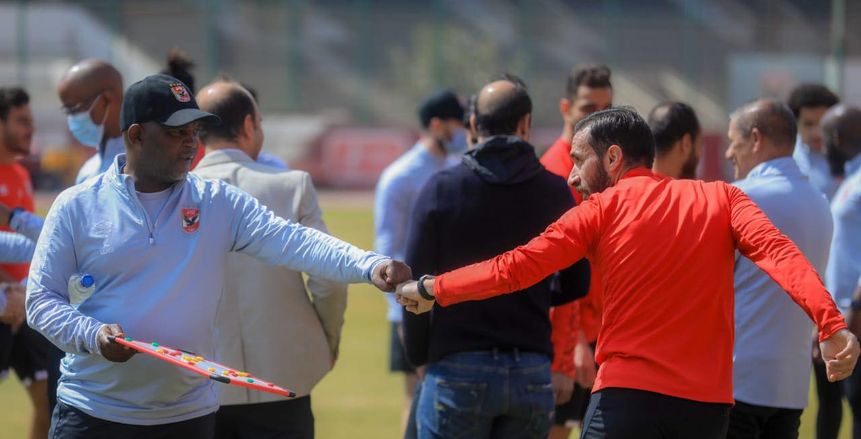 موسيماني يجهز بديل علي معلول في الأهلي بعد قرار رحيل «وحيد»