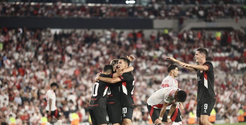 ريفر بليت يواجه تاليريس في كأس السوبر الأرجنتيني الدولي.. الخميس