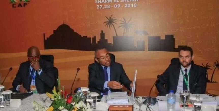 تقارير: فيفا يفتح تحقيقا مع أحمد أحمد برعاية عمرو فهمي