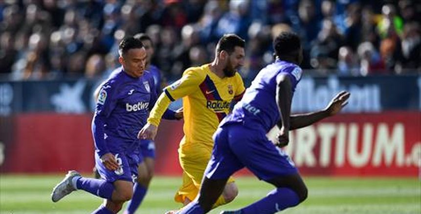 بصناعة ميسي.. سواريز يدرك التعادل لبرشلونة أمام ليجانيس (فيديو)