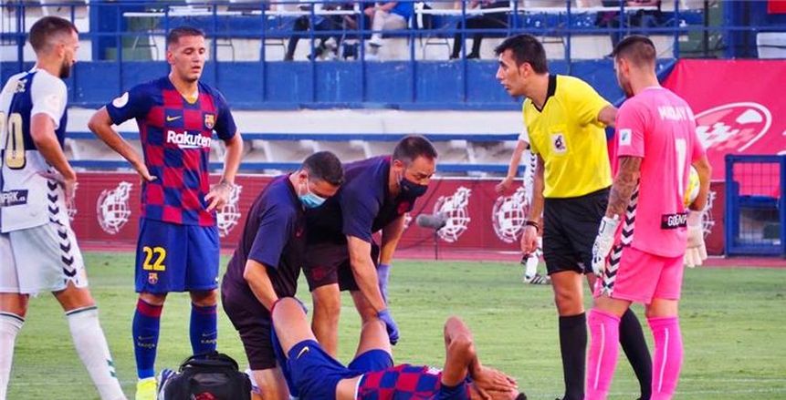 صدمة قبل مواجهة نابولي.. برشلونة يعلن طبيعة إصابة أراخو