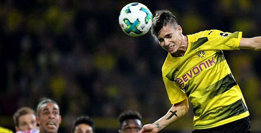 صراع جديد بين برشلونة و«بيب» بسبب لاعب بوروسيا دورتموند