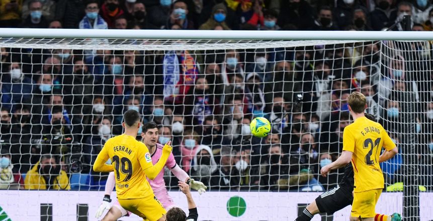 ترتيب هدافي الدوري الإسباني عقب رباعية برشلونة في شباك ريال مدريد