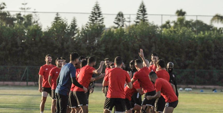 القنوات الناقلة لنهائي دوري أبطال إفريقيا بين الأهلي وكايزر تشيفز