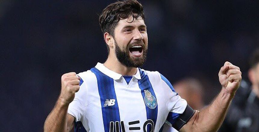 مدافع بورتو يحل أزمة دفاع ريال مدريد