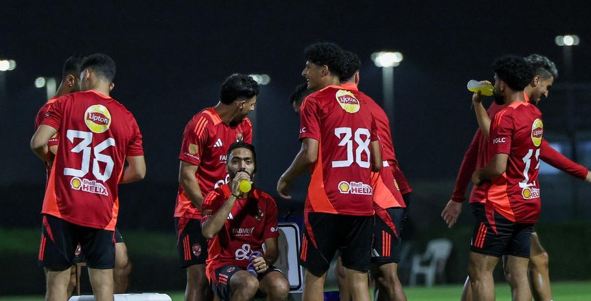 منع 5 لاعبين من الرحيل المجاني.. مهمة صعبة لوليد صلاح الدين في الأهلي
