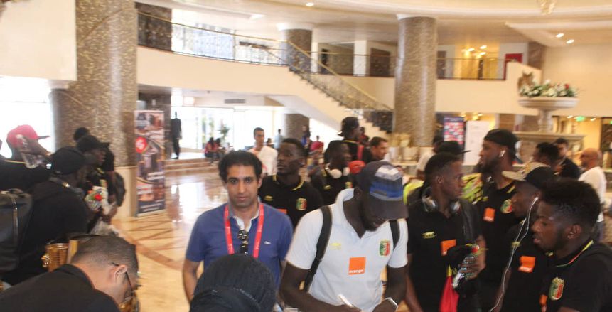 بالصور| بعثة منتخب مالي تصل الإسماعيلية لمواجهة أنجولا بعد غد الثلاثاء