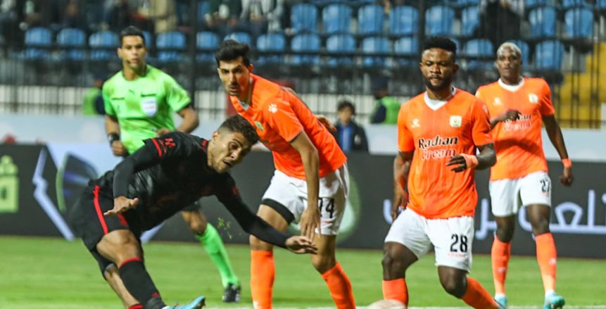 معلق مباراة الأهلي وفاركو في الدوري