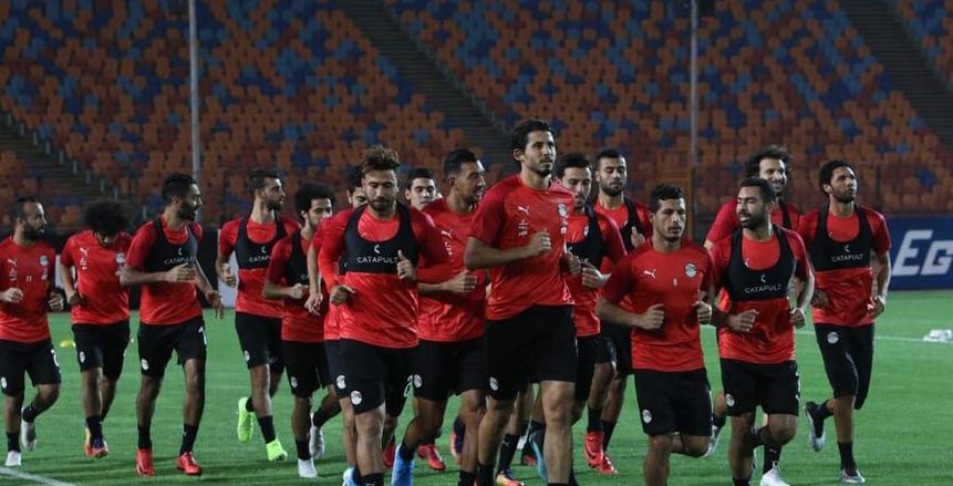 "أفشة" يظهر بالقميص رقم 22 في منتخب مصر بعد استبعاد وردة