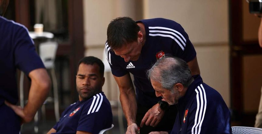 جهاز الأهلي يستعد لنهائي أفريقيا.. ويدرس ثغرات الوداد أمام صن داونز