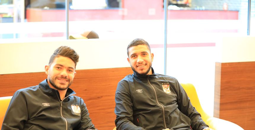 مدافع الأهلي يلجأ للبلايستشين لمواجهة كورونا والحظر