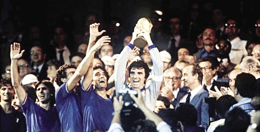 مونديال 1982 فضيحة «خيخون» تحرم الجزائر من دخول التاريخ.. والشيخ فهد يجبر الحكم على إلغاء هدف صحيح فى مرمى الكويت