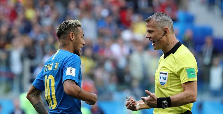 الحكم يحرم البرازيل من ضربة جزاء أمام كوستاريكا بعد اللجوء للفيديو