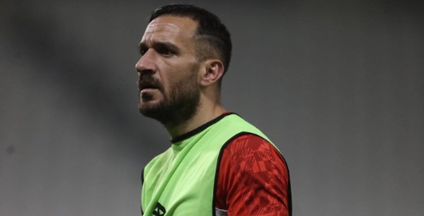 علي معلول يتلاعب برياض محرز في مباراة الجزائر وتونس «فيديو»
