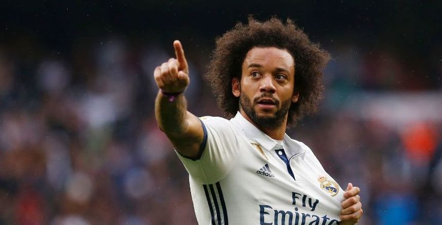 كلاسيكو الأرض| ظهير ريال مدريد يطالب زملاءه برفع رؤوسهم عالية .. " إنها كرة القدم"