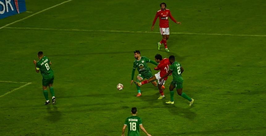 الأهلي يرفض هدية الزمالك.. ويسقط في فخ التعادل أمام المصري بالدوري