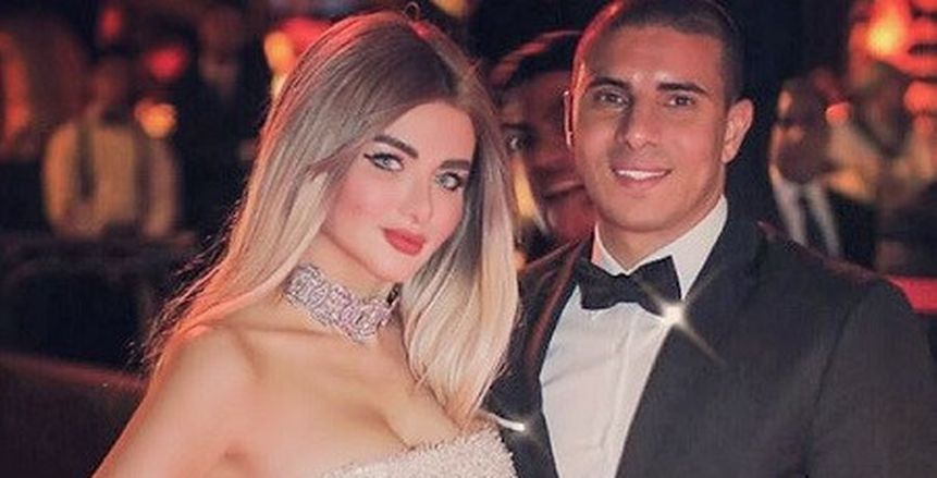 من «تقبيل الدبلة» لـ«حمل الكرة».. علامات الرومانسية بالمستطيل الأخضر