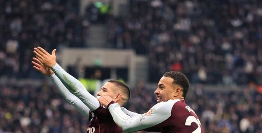 أستون فيلا يواصل الانتصارات ويعبر توتنهام بثنائية في الدوري الإنجليزي