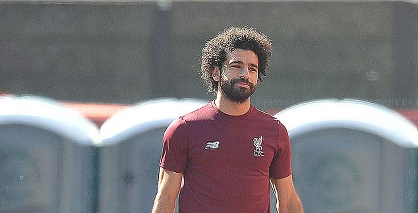 بالفيديو| «أوين» يدافع عن محمد صلاح بعد واقعة «الزجاجة»