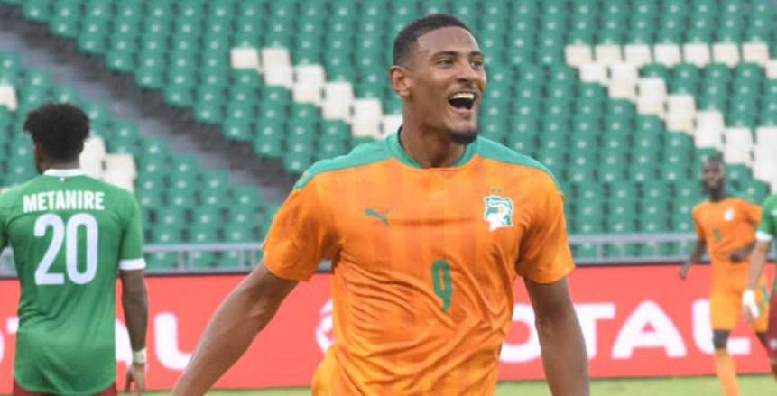 مانشستر يونايتد يفكر في التعاقد مع سيباستيان هالير هداف أياكس الهولندي