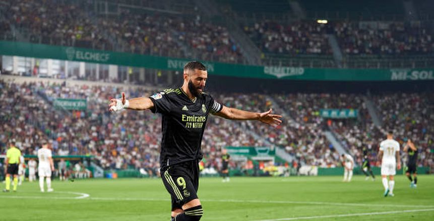 بنزيما يحصد جائزة الأفضل في إسبانيا.. وبرشلونة يفاوض بديل بوسكيتس