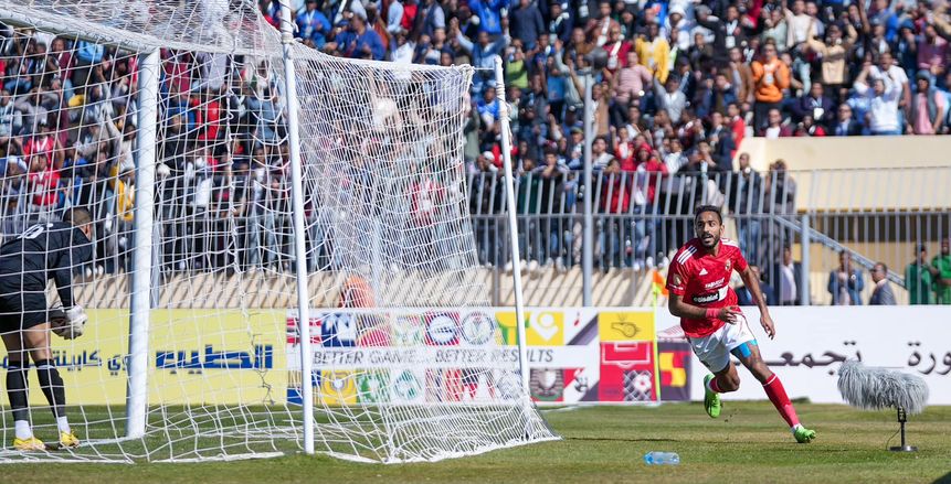 كهربا يخرج مصابا من مباراة الأهلي وأسوان في الدوري.. ونزول شادي حسين