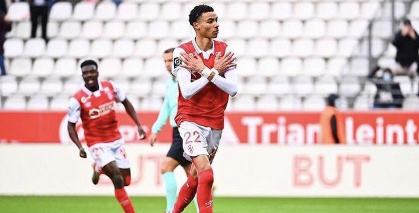 منافسة شرسة بين نيوكاسل يونايتد وبروسيا دورتموند على ضم هوجو إيكيتيكي
