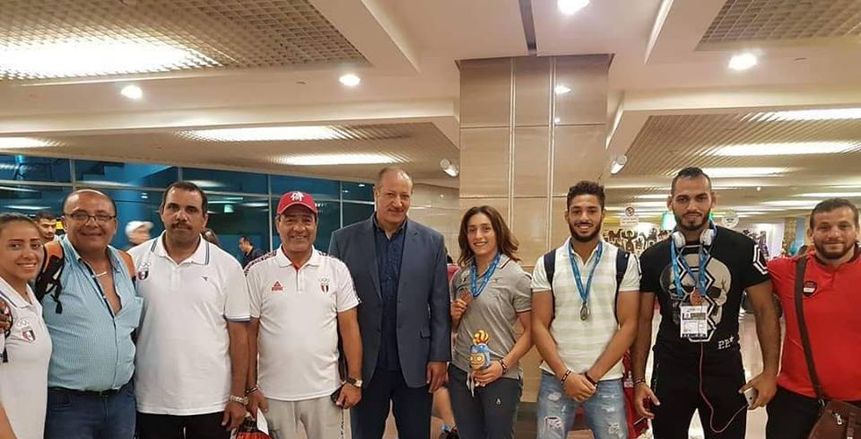 بالصور| وصول بعثة المصارعة بعد حصد 6 ميداليات ببطولة البحر المتوسط