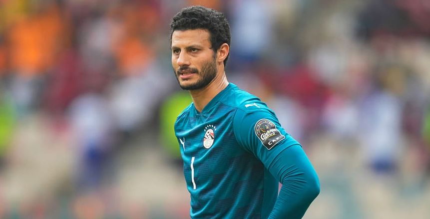 محمد الشناوي مطلوب في ضمك السعودي.. والأهلي يحسم موقفه