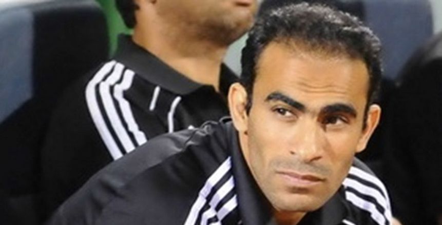 كاميرا الوطن سبورت.. مشادة بين عبد الحفيظ ومراقب مباراة المقاولون بعد هدف "أزارو" الملغي