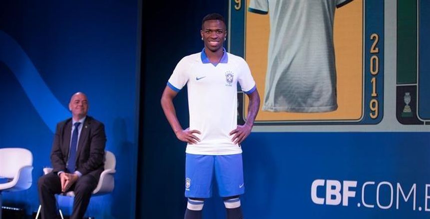 بالصور.. البرازيل تسترجع ذكريات القميص الأبيض التاريخي في كوبا امريكا 2019