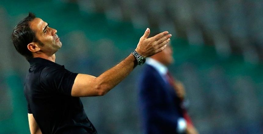 قبل قرعة دوري الأبطال.. إقالة مدرب منافس الأهلي المحتمل والكشف عن خليفته