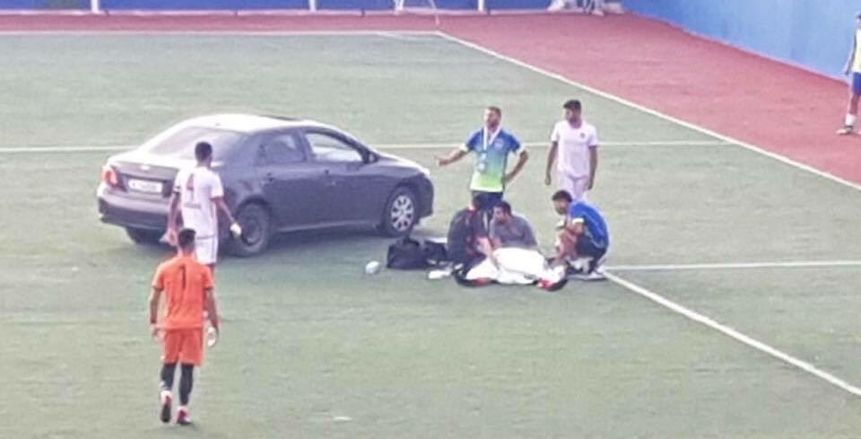 غرائب وطرائف| سيارة عادية تنقل لاعب مصاب بالدوري اللبناني للمستشفى