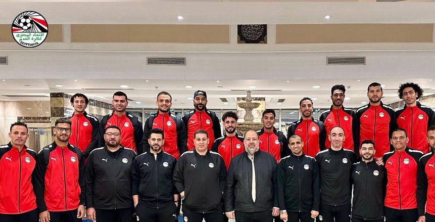 المدير التنفيذي لاتحاد الكرة يجتمع ببعثة منتخب الشاطئية قبل السفر إلى عمان