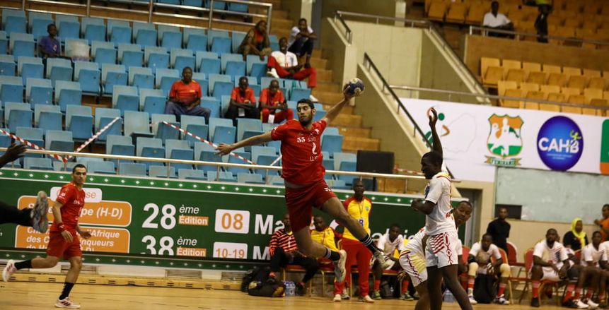 الأهلي يسحق نيامي ويتأهل لنصف نهائي كأس الكؤوس الأفريقية لكرة اليد