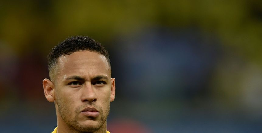 بالفيديو| لاعب يتوسل إلى "نيمار" ألا يراوغه في مباراة خيرية