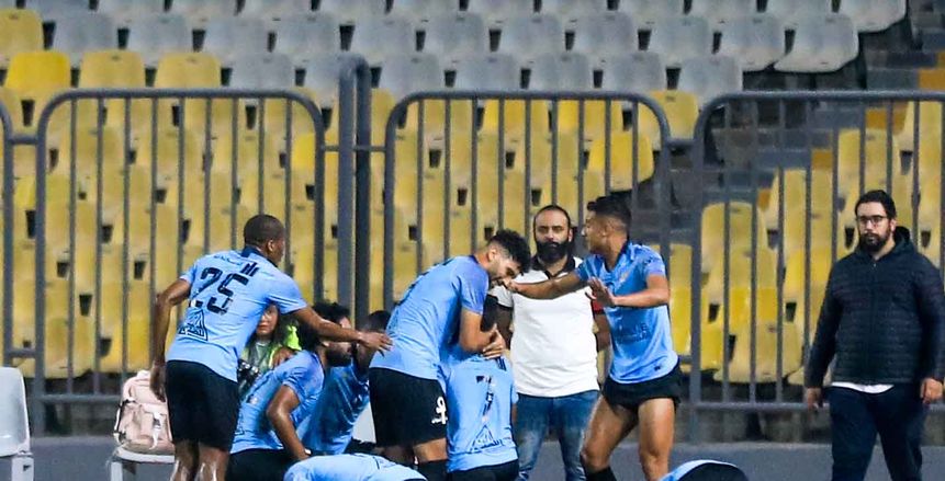 المصري يتعادل مع غزل المحلة 1/1 في الدوري «صور»