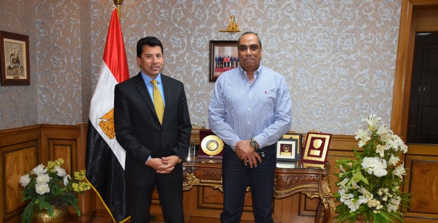 نائب رئيس اتحاد الغوص يتبرع بمليون جنيه لمواجهة كورونا
