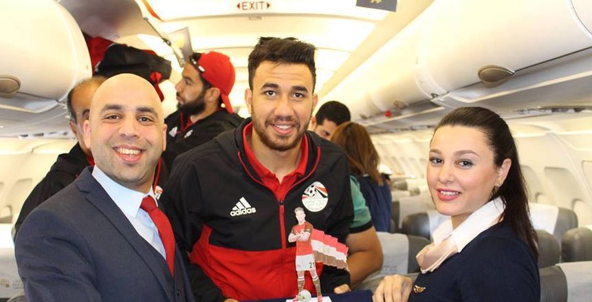 تريزيجيه عقب وصوله لمطار القاهرة: اللي جاي أفضل