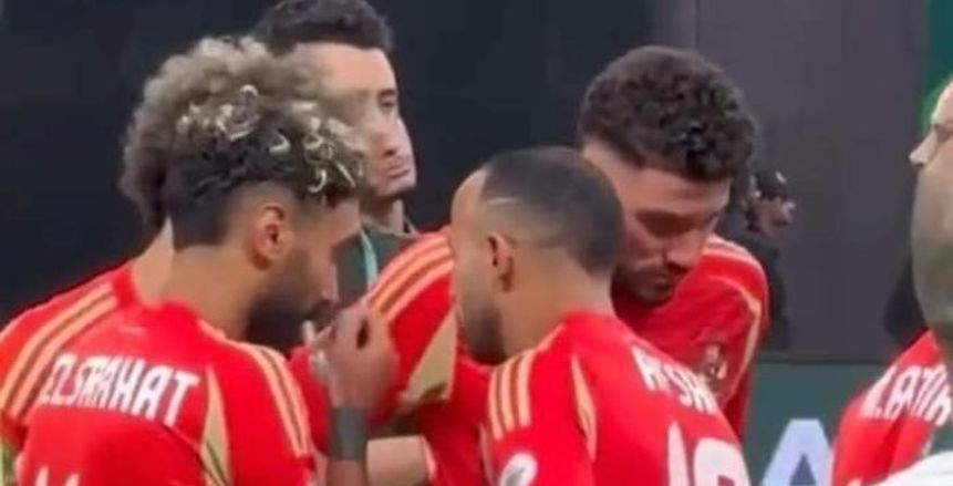 نجم الأهلي يرغب في الرحيل ويطالب وكيل أعماله بعرض خليجي (خاص)